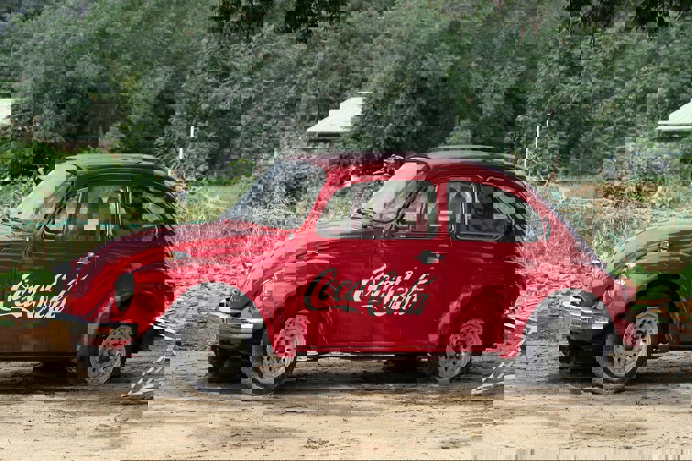 Reclame stickers voor zzp’ers: meer zichtbaarheid met auto bestickering en sticker op rol