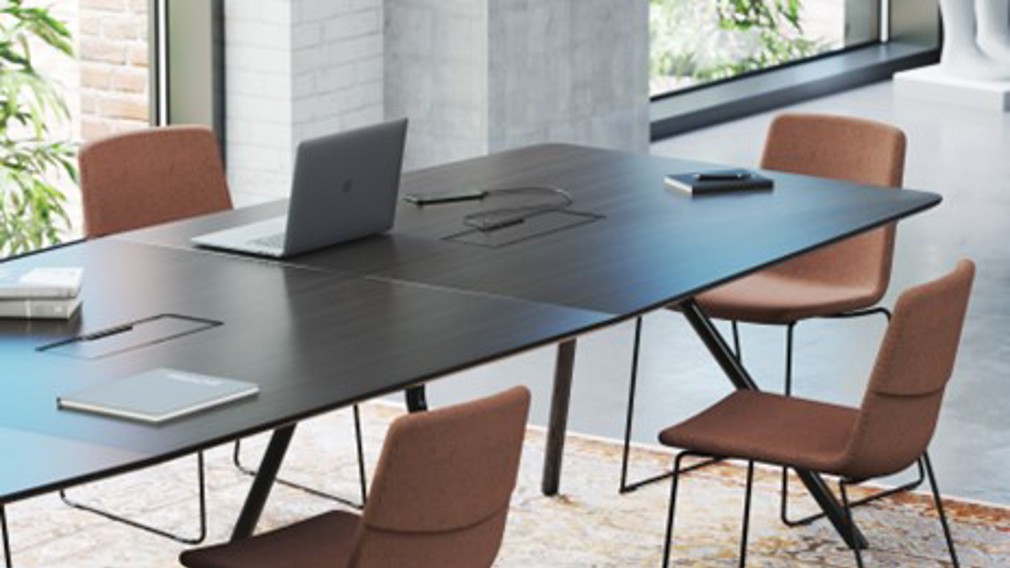 Praktische tips voor het kiezen van de juiste vergadertafel voor uw vergaderruimte