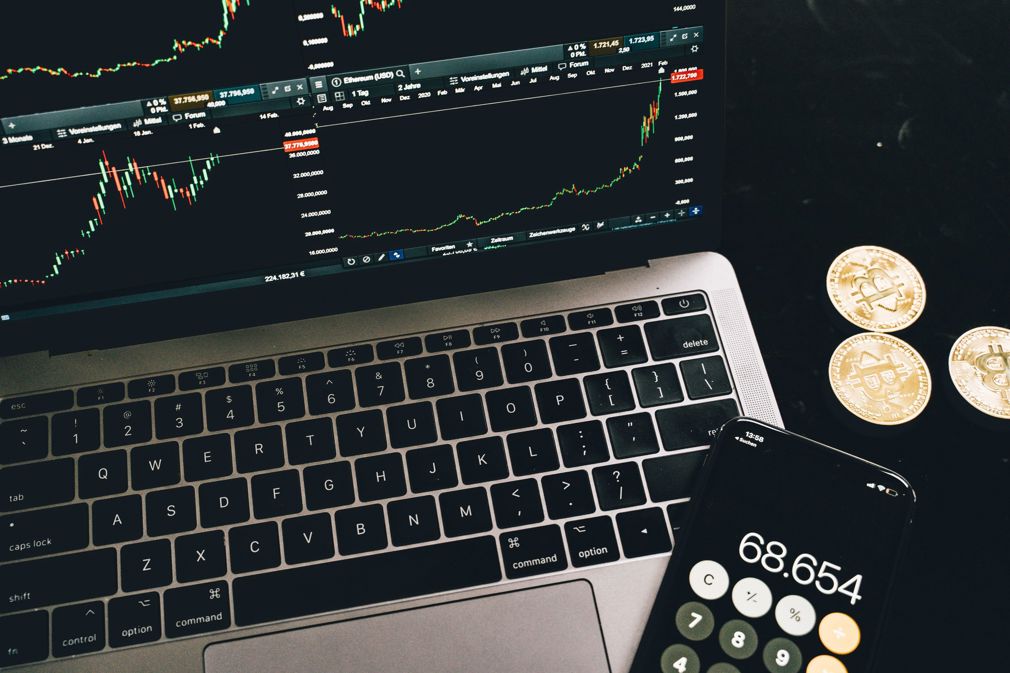 Bitcoin kopen als zzp'er: hoe past dit bij een wisselend inkomen
