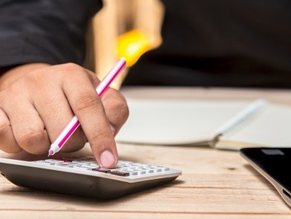 Btw afdragen en krap bij kas? Laat je btw voorfinancieren met factoring