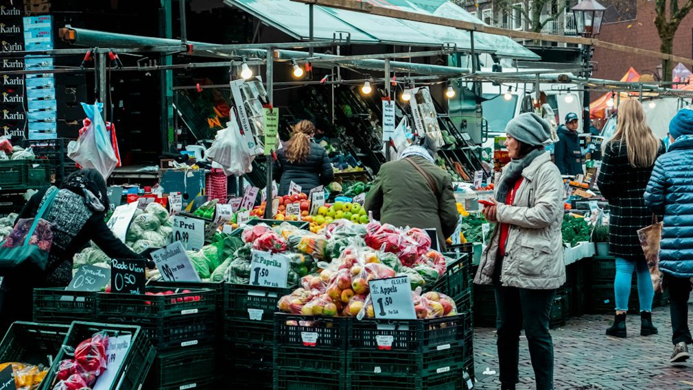 Vlot afrekenen tussen de marktkramen